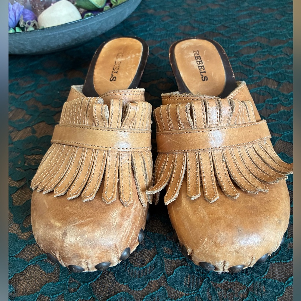 Vintage- Rebels Size 6 Fringe Pumps